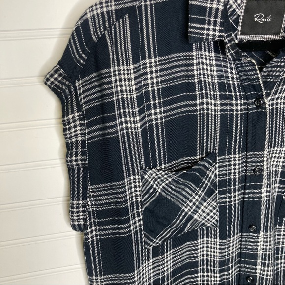 Rails Britt Roll Collared Top sleeve Size XS - Picture 5 of 8